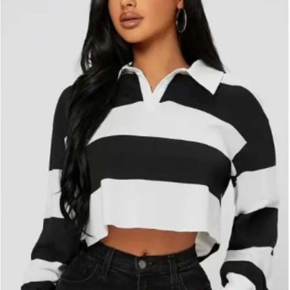 Chic Black and White Striped Crop Top - Picture 5 of 5